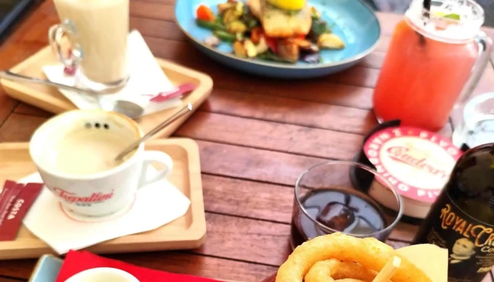 Woolies Restaurant Instagram - Na Valích 387