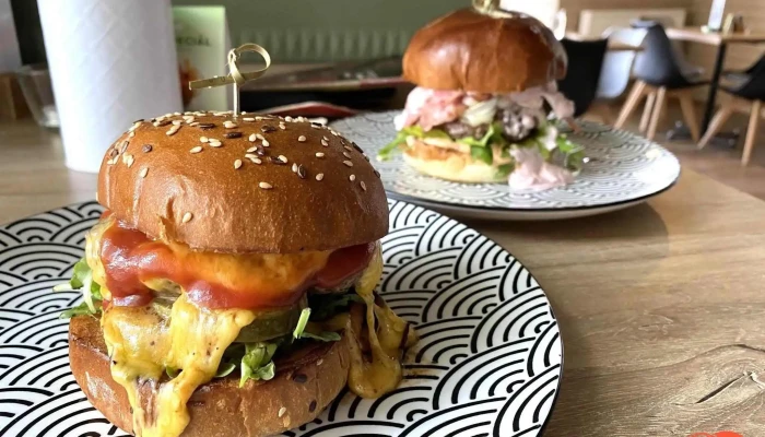 Yassan Bistro -  Nejnovejsi - České Armády 411/9