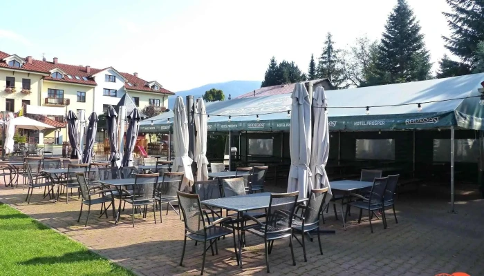 Zahradní restaurace sv.Patrika Hotelu Prosper v Čeladné - Česko