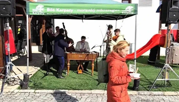 Zamecek Strani Videa - Nám. U Zámečku 71
