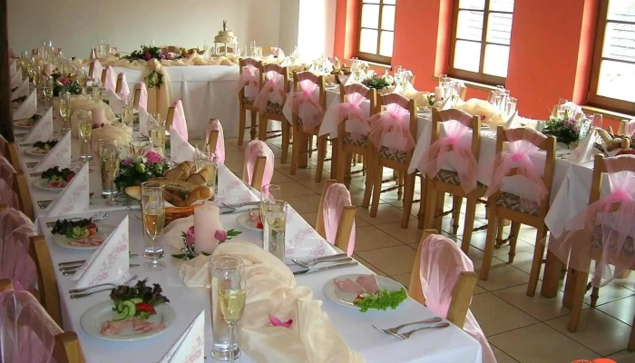 Zamecka Restaurace Vse - Chlumec Nad Cidlinou Iv