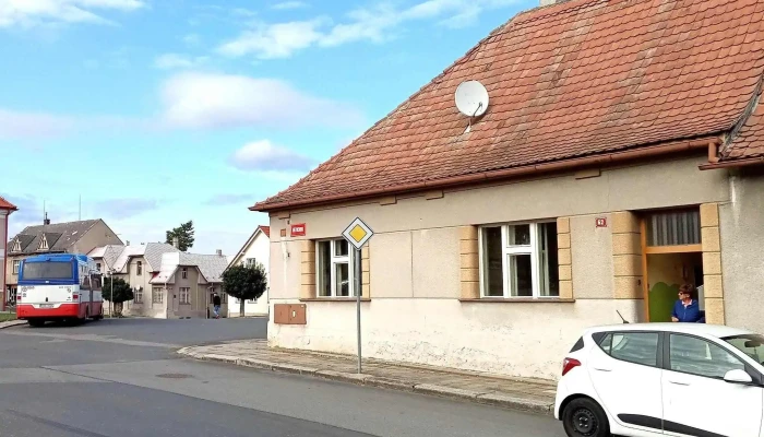 Zizelice   Obecni Urad Obecni Uřad - Masarykovo Nám. 1
