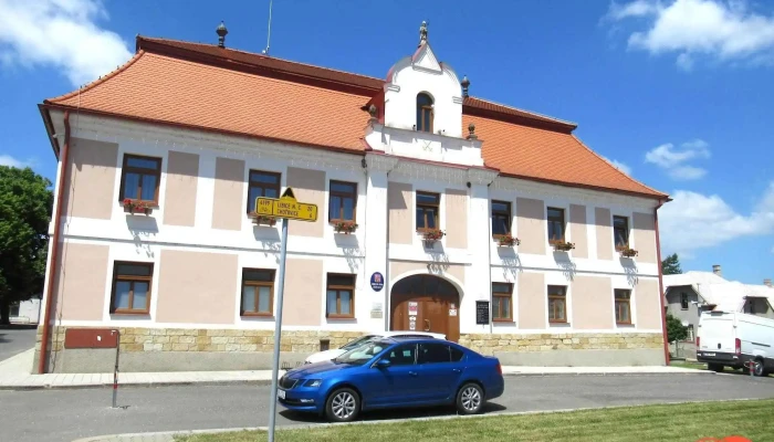 Zizelice   Obecni Urad Vse - Masarykovo Nám. 1