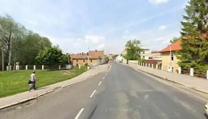 Zlonicka Jidelna Street View A 360deg - Nám. Pod Lipami 5